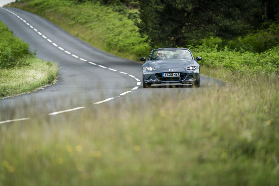  Mazda MX-5 R-Sport (ND) 2020 года  (UK) (фото 16 из 86)